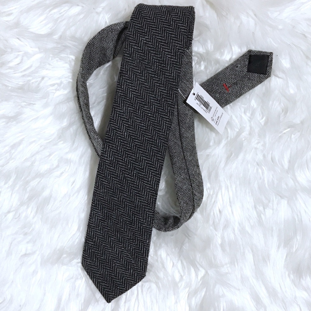 Old Navy | Men’s Herringbone Black & Gray Slim Tie